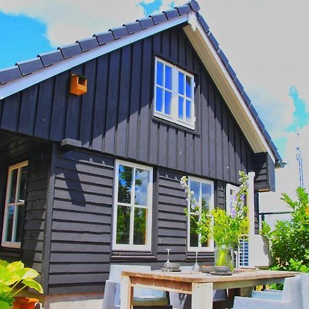 Uniek Houten Huis Nabij Bos En Plassen Hollandsche Rading Exterior foto