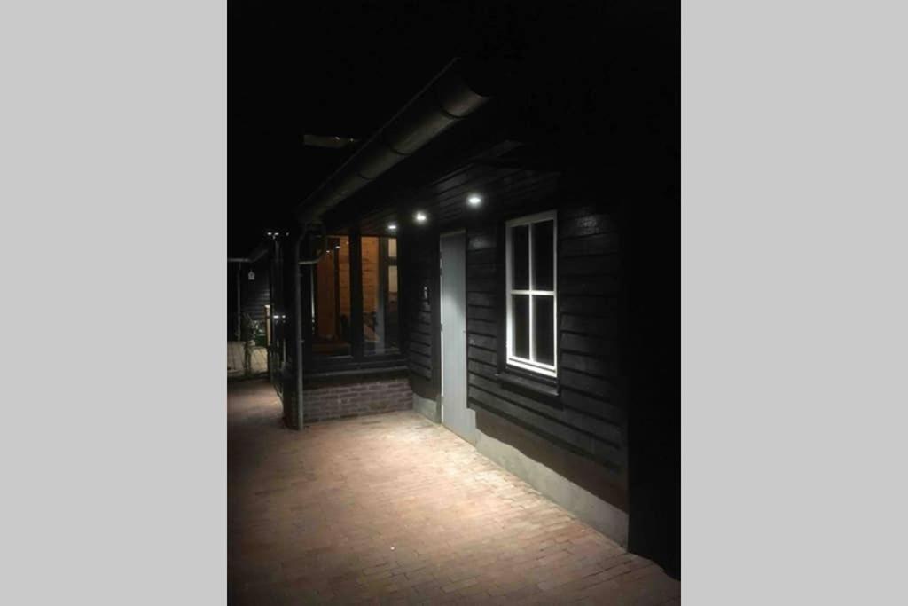 Uniek Houten Huis Nabij Bos En Plassen Hollandsche Rading Exterior foto