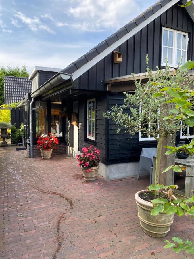 Uniek Houten Huis Nabij Bos En Plassen Hollandsche Rading Exterior foto